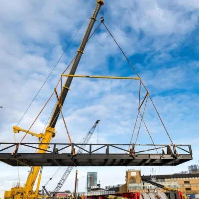 crane-hire-gallery-two-min-400x400